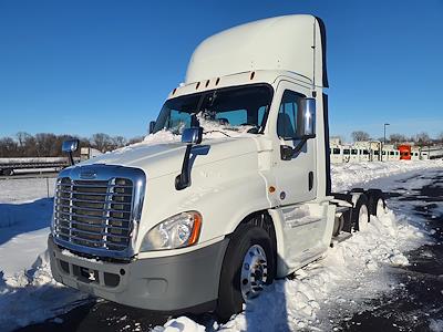 Used 2017 Freightliner Cascadia Day Cab 6x4, Semi Truck for sale #676465 - photo 1