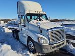 Used 2017 Freightliner Cascadia Day Cab 6x4, Semi Truck for sale #676465 - photo 4