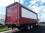 Used 2017 Freightliner Cascadia Day Cab 6x4, Box Truck for sale #679118 - photo 5