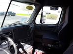 Used 2017 Freightliner Cascadia Day Cab 6x4, Box Truck for sale #679118 - photo 7