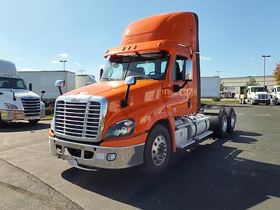 Used 2018 Freightliner Cascadia Day Cab 6x4, Semi Truck for sale #750399 - photo 1