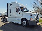 Used 2019 Freightliner Cascadia Sleeper Cab 6x4, Semi Truck for sale #809023 - photo 4