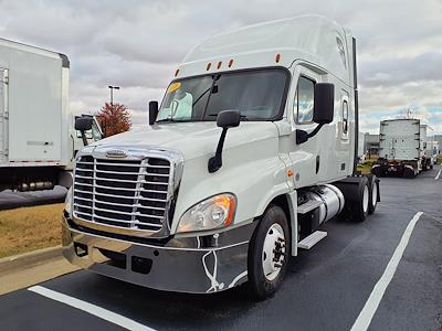 Used 2019 Freightliner Cascadia Sleeper Cab 6x4, Semi Truck for sale #865209 - photo 1