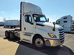 Used 2019 Freightliner Cascadia Day Cab 6x4, Semi Truck for sale #868598 - photo 4