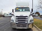 Used 2019 Freightliner Cascadia Day Cab 6x4, Semi Truck for sale #868603 - photo 3