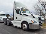 Used 2019 Freightliner Cascadia Day Cab 6x4, Semi Truck for sale #868603 - photo 4