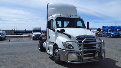 Used 2021 Freightliner Cascadia 116 Day Cab 4x2, Semi Truck for sale #270418 - photo 1