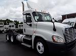 Used 2013 Freightliner Cascadia 6x4, Semi Truck for sale #485582 - photo 8