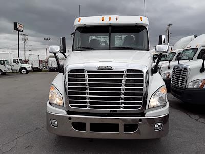 Used 2014 Freightliner Cascadia 6x4, Semi Truck for sale #552421 - photo 2