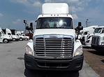 Used 2015 Freightliner Cascadia 6x4, Semi Truck for sale #564532 - photo 2
