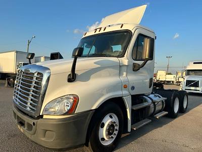 Used 2016 Freightliner Cascadia Day Cab 6x4, Semi Truck for sale #646682 - photo 1
