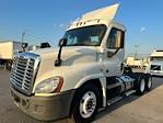 Used 2016 Freightliner Cascadia Day Cab 6x4, Semi Truck for sale #646682 - photo 1