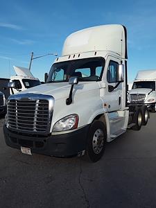 Used 2017 Freightliner Cascadia Day Cab 6x4, Semi Truck for sale #676425 - photo 1