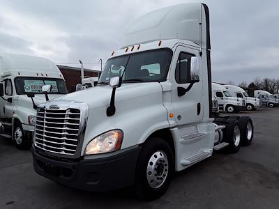 Used 2017 Freightliner Cascadia Day Cab 6x4, Semi Truck for sale #676451 - photo 1