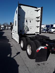Used 2020 Freightliner Cascadia Sleeper Cab 6x4, Semi Truck for sale #881330 - photo 2