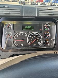 Used 2017 Freightliner Cascadia Day Cab 6x4, Semi Truck for sale #673286 - photo 1