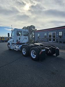 Used 2017 Freightliner Cascadia Day Cab 6x4, Semi Truck for sale #676118 - photo 2