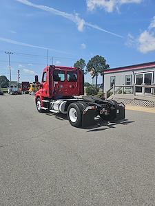 Used 2018 Freightliner Cascadia Day Cab 4x2, Semi Truck for sale #687413 - photo 2