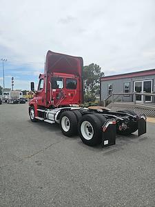 Used 2018 Freightliner Cascadia Day Cab 6x4, Semi Truck for sale #688343 - photo 2