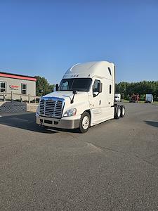 Used 2018 Freightliner Cascadia Sleeper Cab 6x4, Semi Truck for sale #786571 - photo 1
