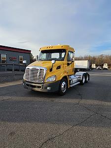 Used 2018 Freightliner Cascadia Day Cab 6x4, Semi Truck for sale #787515 - photo 1