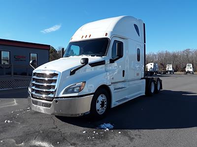Used 2019 Freightliner Cascadia Sleeper Cab 6x4, Semi Truck for sale #827464 - photo 1