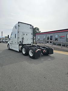 Used 2019 Freightliner Cascadia Sleeper Cab 6x4, Semi Truck for sale #827474 - photo 2