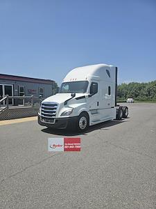 Used 2019 Freightliner Cascadia Sleeper Cab 6x4, Semi Truck for sale #862365 - photo 1