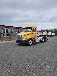 Used 2019 Freightliner Cascadia Day Cab 6x4, Semi Truck for sale #875273 - photo 1