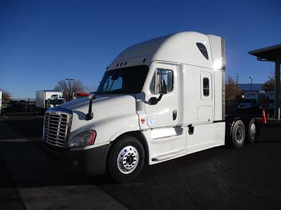 Used 2020 Freightliner Cascadia Sleeper Cab 6x4, Semi Truck for sale #268024 - photo 1