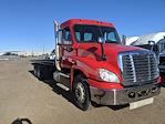 Used 2015 Freightliner Cascadia Day Cab 6x4, Rollback Body for sale #568164 - photo 4