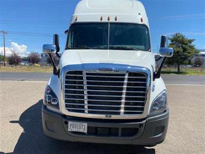 Used 2016 Freightliner Cascadia Sleeper Cab 6x4, Semi Truck for sale #653031 - photo 1
