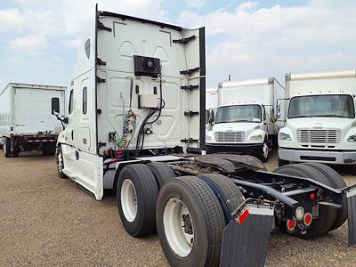 Used 2018 Freightliner Cascadia Sleeper Cab 6x4, Semi Truck for sale #682144 - photo 2