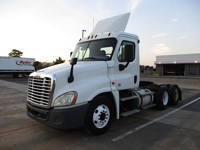 Used 2018 Freightliner Cascadia Day Cab 6x4, Semi Truck for sale #682157 - photo 1