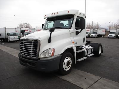 Used 2018 Freightliner Cascadia Day Cab 4x2, Semi Truck for sale #751743 - photo 1