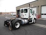 Used 2018 Freightliner Cascadia Day Cab 4x2, Semi Truck for sale #751743 - photo 5