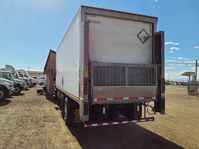 Used 2018 Freightliner Cascadia Day Cab 6x4, Box Truck for sale #752460 - photo 2