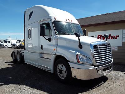 Used 2019 Freightliner Cascadia Sleeper Cab 6x4, Semi Truck for sale #786617 - photo 1