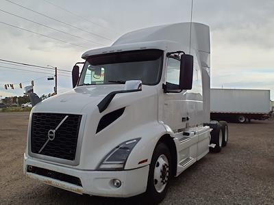 Used 2019 Volvo VNR Conventional Cab 6x4, Semi Truck for sale #792122 - photo 1