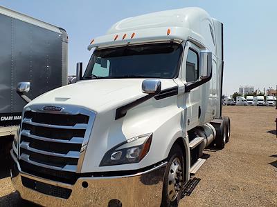 Used 2019 Freightliner Cascadia Sleeper Cab 6x4, Semi Truck for sale #868901 - photo 1