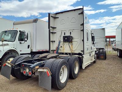 Used 2019 Freightliner Cascadia Sleeper Cab 6x4, Semi Truck for sale #877479 - photo 2