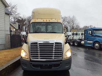 Used 2015 Freightliner Cascadia Day Cab 6x4, Semi Truck for sale #320498 - photo 2