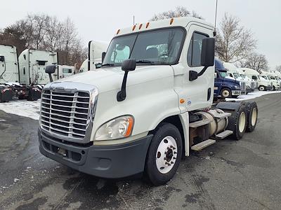 Used 2016 Freightliner Cascadia Day Cab 6x4, Semi Truck for sale #363901 - photo 1
