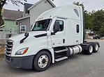 Used 2022 Freightliner Cascadia Sleeper Cab 6x4, Semi Truck for sale #515317 - photo 1