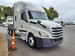 Used 2022 Freightliner Cascadia Sleeper Cab 6x4, Semi Truck for sale #515317 - photo 4