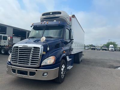 Used 2015 Freightliner Cascadia Day Cab 6x4, 24' Refrigerated Body for sale #557205 - photo 1