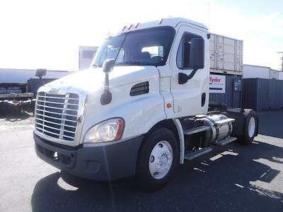 Used 2016 Freightliner Cascadia Day Cab 4x2, Semi Truck for sale #646725 - photo 1