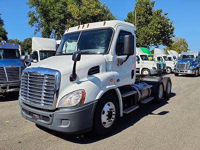 Used 2017 Freightliner Cascadia Day Cab 6x4, Semi Truck for sale #668081 - photo 1