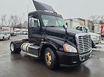 Used 2017 Freightliner Cascadia Day Cab 4x2, Semi Truck for sale #670742 - photo 3