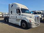 Used 2018 Freightliner Cascadia Sleeper Cab 6x4, Semi Truck for sale #782009 - photo 3